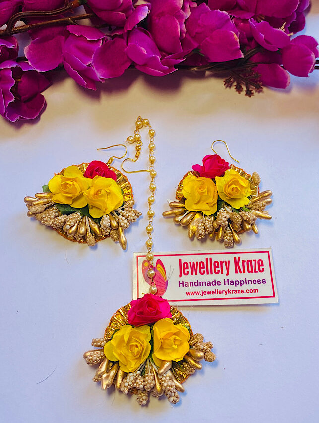 Shakuntala’s Floral – Pastel Yellow Gold Earings Set