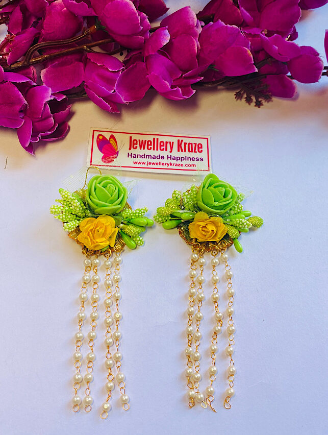 Shakuntala’s Floral – Preety Green Hanging Earings Set