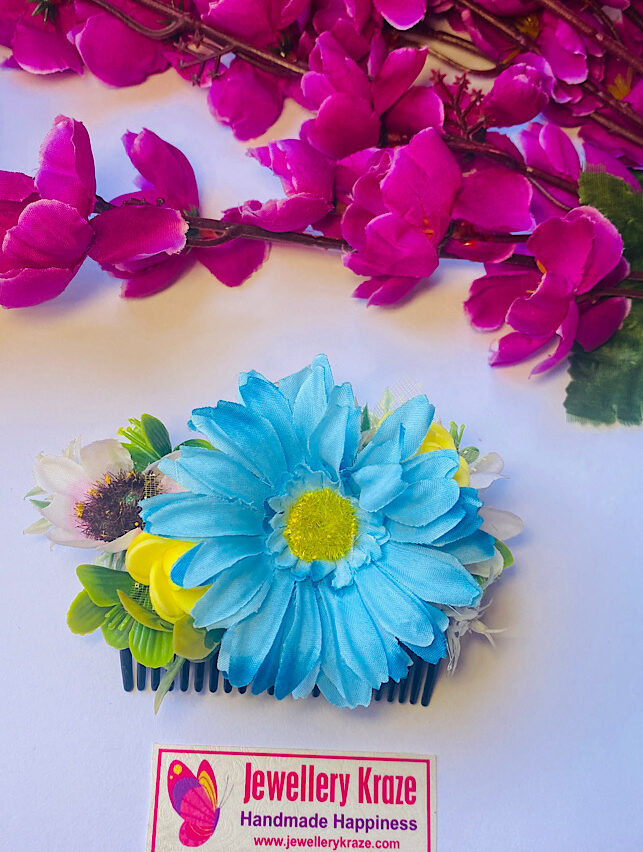 Shakuntala’s Floral – Blue Daisy Comb