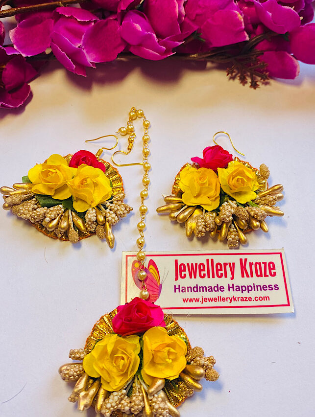 Shakuntala’s Floral – Pastel Yellow Gold Earings Set