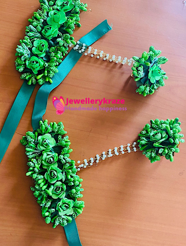 Shakuntala’s Floral – Graceful Green Hathphools