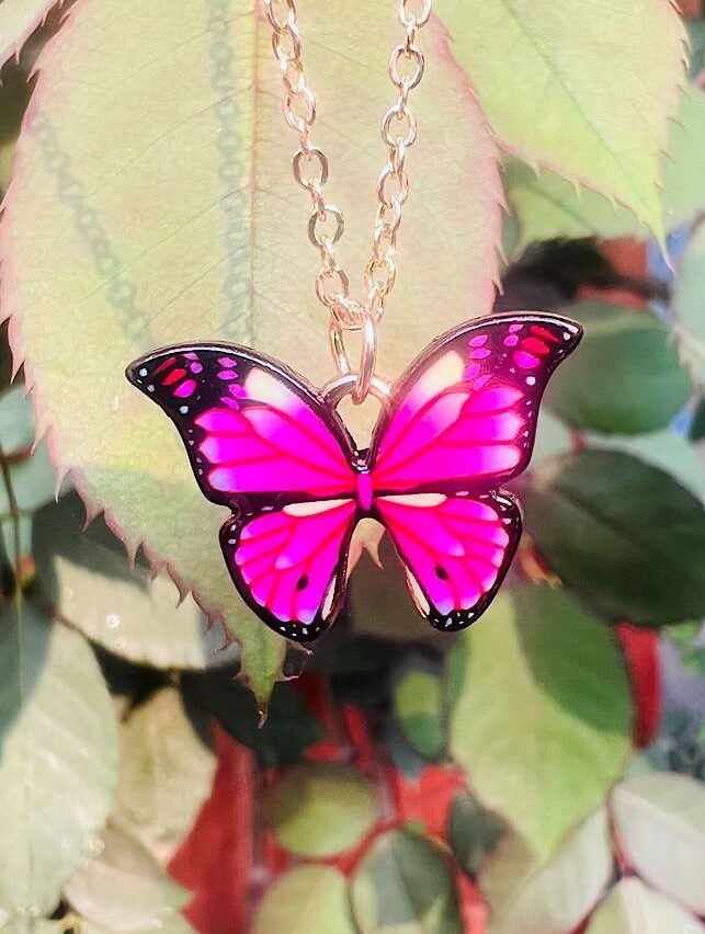 Funky Fashion – Pink Butterfly Pendent