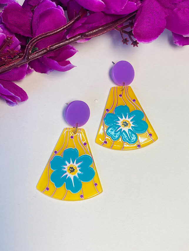 Funky Fashion – Blue Daisy Earings