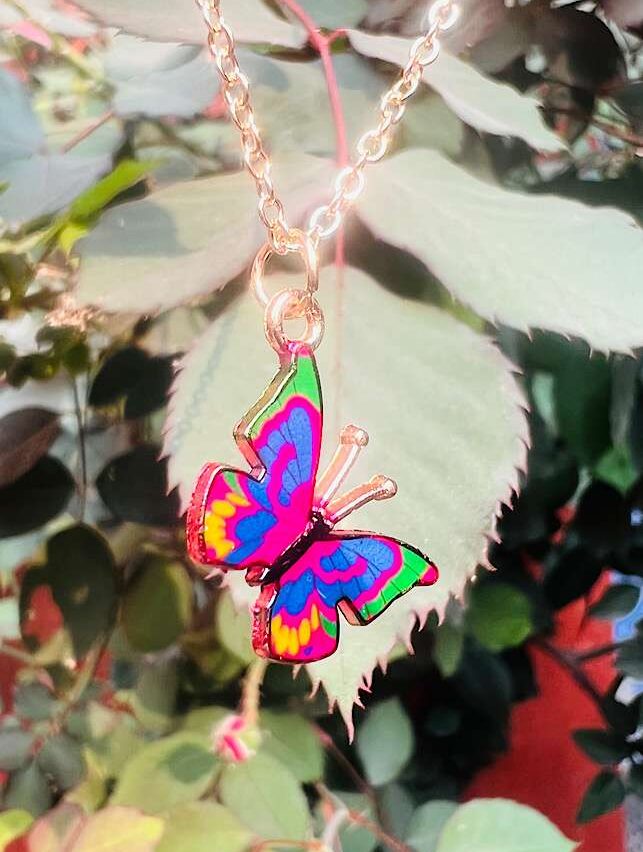 Funky Fashion – Beauty fly Pendent