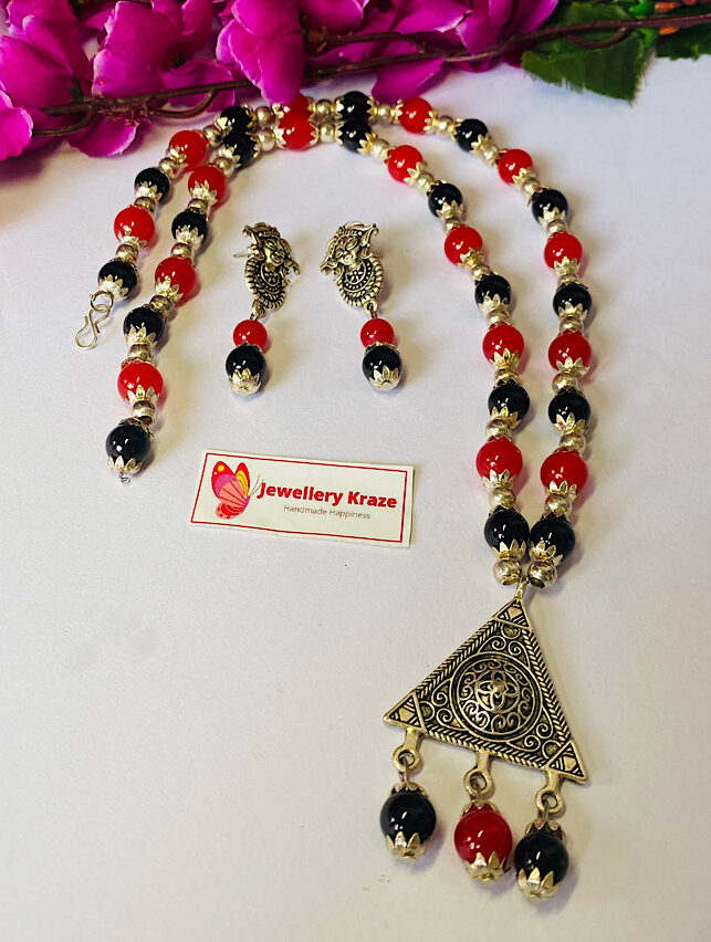 Tribal Handmade – Perfectly Red Black Necklace Set