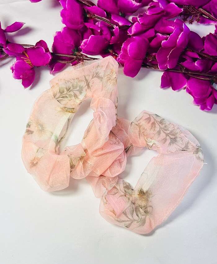 Scrunchies – Floral Blush Peach